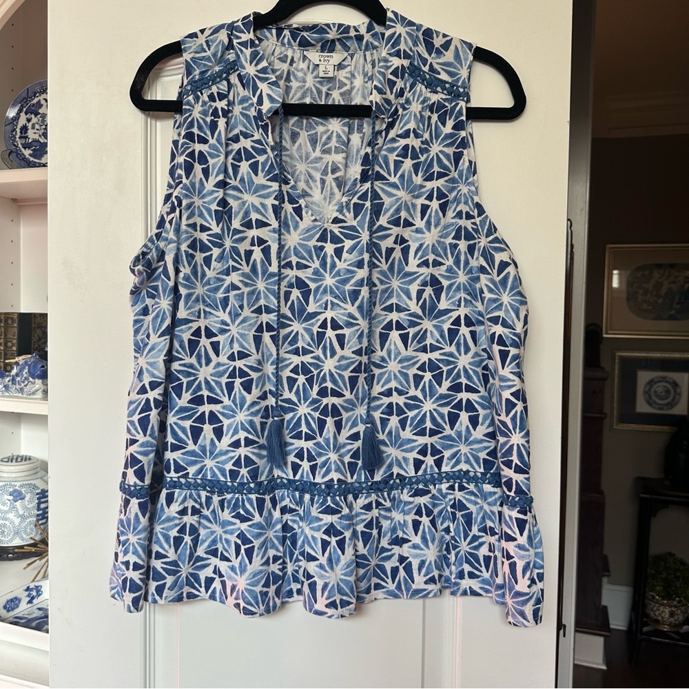 CROWN & IVY - v neck, tie front, sleeveless, ruffle bottom w/braid accents